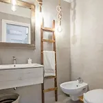 Guesthost - Madame Fully Equipped Apartman *