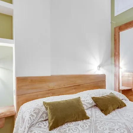 Guesthost - Madame Fully Equipped Apartamento