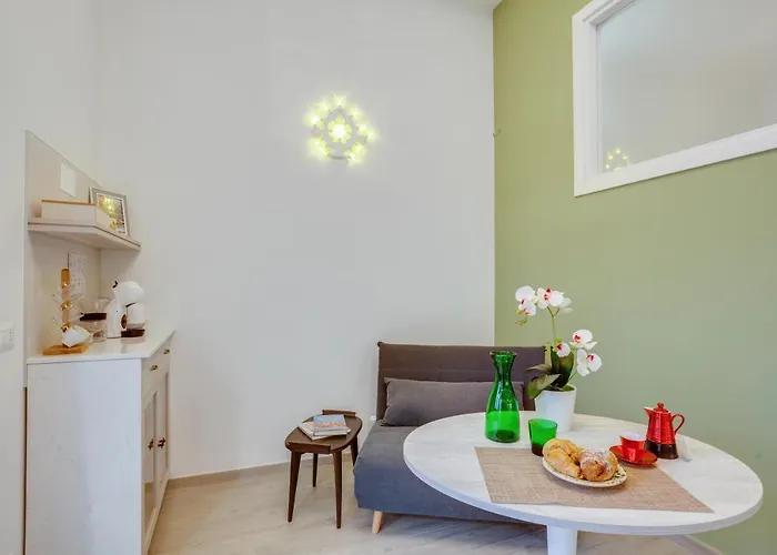 Guesthost - Madame Fully Equipped Apartamento Bari