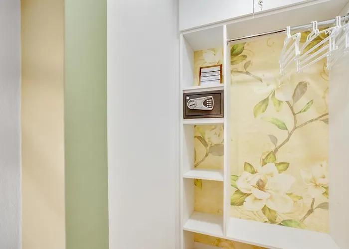 Guesthost - Madame Fully Equipped Appartement *