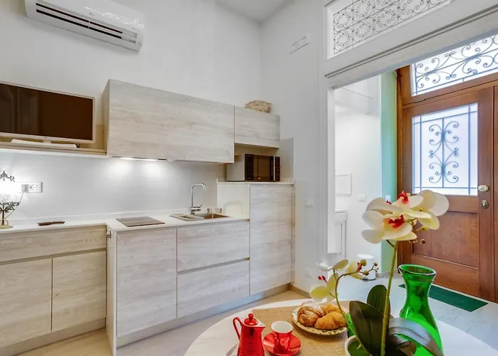 Guesthost - Madame Fully Equipped Appartement Bari
