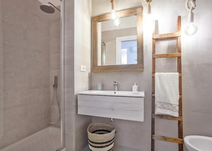 Guesthost - Madame Fully Equipped * Bari