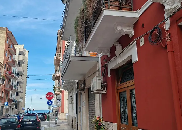 Guesthost - Madame Fully Equipped